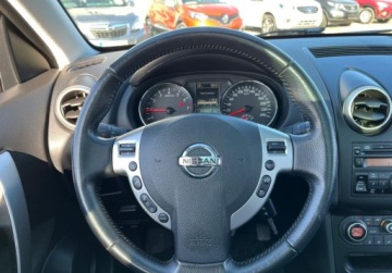 Nissan Qashqai I Crossover 2.0 140KM 2010 Nissan Qashqai2 panorama 7- osobowy 2.0 Benzyna 141KM, zdjęcie 17