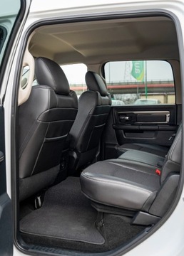 Dodge Ram IV 2015 Dodge RAM Dodge RAM IV 5.7 HEMI Sport 4X4 394KM 5.7 BenzynaLPG 394KM, zdjęcie 18