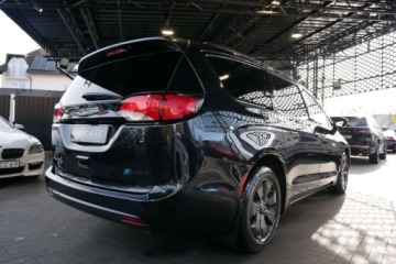 Chrysler Pacifica II 3.6 V6 Hybrid 264KM 2020 Chrysler Pacifica S Hybryda 3.6L V6 Pentastar 263KM StowN Go Cam MenuPL Ke, zdjęcie 2