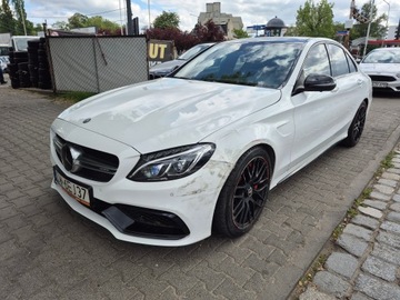 Mercedes Klasa C W205 Limuzyna AMG AMG 63 S 510KM 2015 MERCEDES-BENZ KLASA C AMG s C 63 S 510 KM W205, zdjęcie 4
