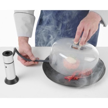 Стеклянный купол для копчения еды на тарелке