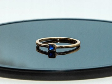 Srebrny pierścionek pozłacany 925 kwadratowa szafirowa cyrkonia prezent r17