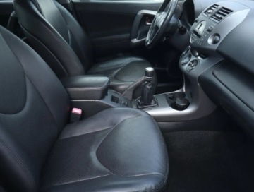 Toyota RAV4 III MPV 2.2 16V D-4D 136KM 2007 Toyota RAV 4 2.2 D-4D, Salon Polska, 4X4, Klima, zdjęcie 8