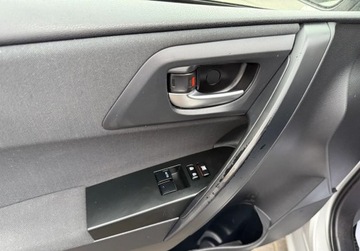 Toyota Auris II Touring Sports Facelifting 1.33 Dual VVT-i 99KM 2017 Toyota Auris salon Polska, serwis ASO Toyota, rok Gwarancja 1.3 Benzyna, zdjęcie 7