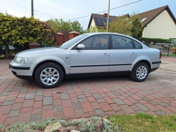 Volkswagen Passat B5 Sedan 1.8 20V 125KM 1998 Volkswagen Passat 62 Tyś kilometrów auto jak, zdjęcie 1