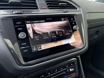 Volkswagen Tiguan II 2022 Volkswagen Tiguan TSI Plug-In Hybrid 245KM R-Line DCC LED Matrix Panora, zdjęcie 25