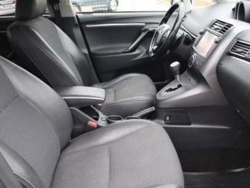 Toyota Verso Minivan Facelifting 1.8 Valvematic 147KM 2016 Toyota Verso 1.8 Valvematic, Salon Polska, GAZ, zdjęcie 8