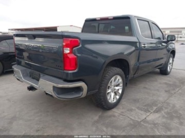 Chevrolet Silverado II 2021 Chevrolet Silverado 2021r., 4x4, 5.3L 5.3 Benzyna 355KM, zdjęcie 3