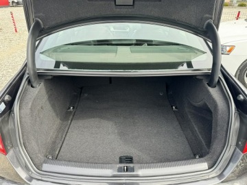 Audi A4 B8 Limousine 2.0 TDI 143KM 2011 Audi A4 Limousine S-Line Bi-Xenon Navi Bang &amp;, zdjęcie 16