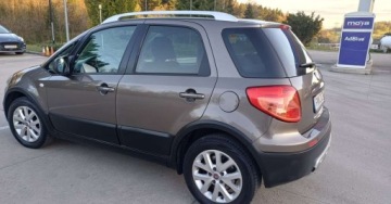 Fiat Sedici 1.6 16v 120KM 2011 Fiat Sedici Fiat Sedici 1.6 16V 4x2 Dynamic 1.6 Benzyna 120KM, zdjęcie 4