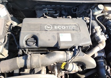 Opel Astra J Sports Tourer 1.7 CDTI ECOTEC 110KM 2011 Opel Astra 2011r, 1.7 CDTI. Uszkodzony lewy przod. Pali 1.7 Diesel 110KM, zdjęcie 17