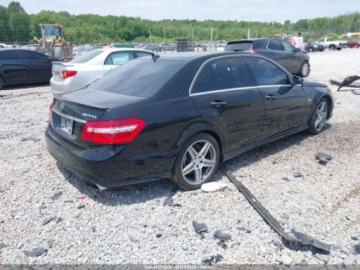 Mercedes Klasa E W212 2010 Mercedes-Benz Klasa E 63 AMG 2010 6.3l 6.3 Benzyna 518KM, zdjęcie 5
