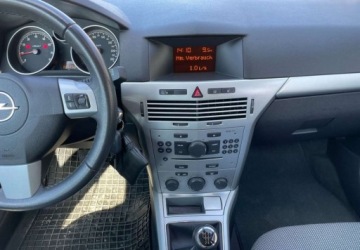 Opel Astra J Hatchback 5d 1.6 Twinport ECOTEC 115KM 2009 Opel Astra Opel Astra 1.6 Benzyna 115KM, zdjęcie 27