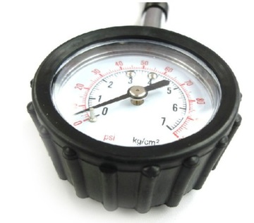CIŚNIENIOMIERZ DO OPON KÓŁ MANOMETR 0-100 PSI Z DŁUGĄ DĘTKĄ