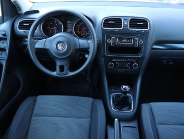 Volkswagen Golf VII Hatchback 3d 1.6 TDI-CR DPF 105KM 2012 VW Golf 1.6 TDI, Klima, Klimatronic, Tempomat, zdjęcie 6