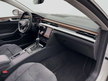 Volkswagen Arteon Fastback Facelifting 2.0 TDI SCR 150KM 2022 Volkswagen Arteon 2.0TSI 190KM Elegance DSG SerwisASO Keyless Acc Navi Vir, zdjęcie 15