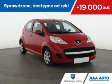 Peugeot 107 Hatchback 5d 1.0 12V 68KM 2011