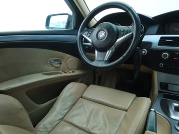 BMW Seria 5 E60 Sedan 525 d 197KM 2007 BMW 5 525d xDrive, 194 KM, 4X4, Automat, Navi, zdjęcie 6