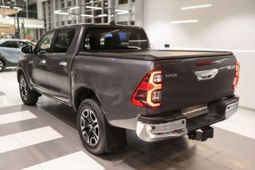 Toyota Hilux VIII Podwójna kabina Facelifting 2.8 D-4D 204KM 2024 Toyota Hilux 2.8 D-4D mHEV Double Cab Executive 4x4 aut 2.8 Diesel 204KM, zdjęcie 3