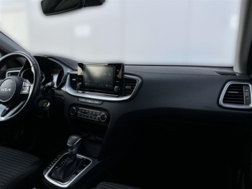 Kia Ceed III Hatchback Facelifting  1.5 T-GDI 160KM 2023 Kia Ceed 1.5T-GDI 160KM M DCT l CarPlay/Android Au, zdjęcie 12