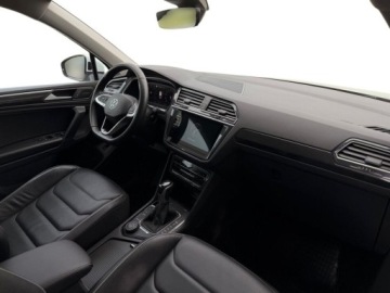 Volkswagen Tiguan II SUV Facelifting 2.0 TDI 200KM 2022 Volkswagen Tiguan Bogate wyposazenie drugi komplet kol LEDMatrix Hak Head-, zdjęcie 13