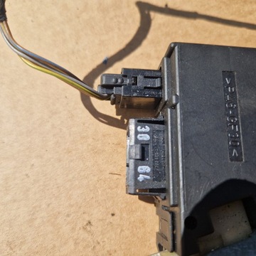 BMW 7 E38 MOTOREK STŘEŠNÍHO OKNA SIEMENS 67618370 WEBASTO