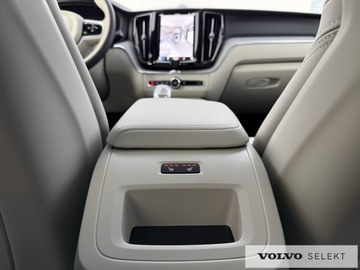 Volvo XC60 II Crossover Plug-In Facelifting 2.0 T6 350KM 2024 Volvo XC 60 XC60 T6 Plug-In | AWD | Ultra Bright |, zdjęcie 30