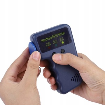 RFID-ДУБЛИКАТОР КАРТОЧНЫХ КЛЮЧЕЙ 125 КГц + 5 брелоков