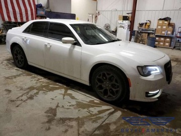 Chrysler 300C II 2016