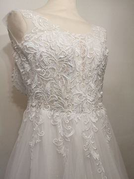 ПЛАТЬЕ КРУЖЕВНОЕ СВАДЕБНОЕ ПЛАТЬЕ размер 38\40 ОРИГИНАЛ