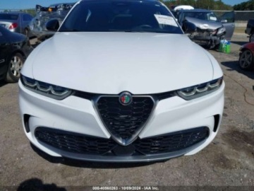 Alfa Romeo 2024 Alfa Romeo Tonale ti, 2024r., 4x4, 1.3L 1.3 Benzyna 180KM, zdjęcie 6