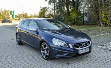 Volvo V60 I Kombi 2.0 D3 163KM 2011 Volvo V60 2,0d 163KM Bezwypadkowy R-Design 2.0 Diesel 163KM, zdjęcie 5