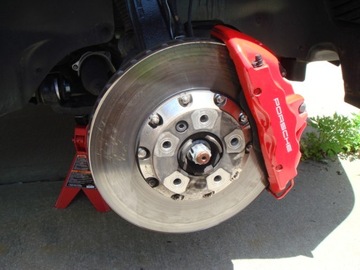 НАКЛЕЙКА НА ЗАДНИЙ ТОРМОЗНОЙ СУППОРТ PORSCHE Hi-TEMP 8 ЛЕТ