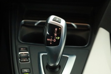 BMW Seria 3 F30-F31-F34 Touring Facelifting 2.0 320i 184KM 2017 BMW 3 320 i xDrive, Salon Polska, 4X4, Automat, zdjęcie 11