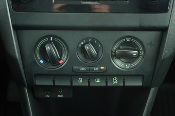 Skoda Rapid II Spaceback 1.2 TSI 90KM 2017 Skoda Rapid 1.2 TSI, Salon Polska, Serwis ASO, zdjęcie 9