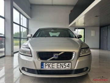 Volvo S40 II 1.6 DRIVe 109KM 2009 Volvo S40 1.6D Momentumklimatronikalu15nowy filtr DPFklimaserwis wASO Volvo, zdjęcie 4