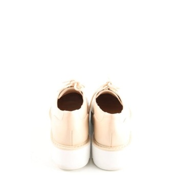 ZARA BASIC Sznurowane buty Rozm. EU 36 kremowy