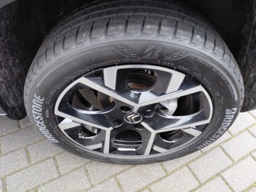 Citroen C3 Aircross  I Crossover Facelifting 1.2 PureTech 130KM 2022 Citroen C3 Aircross Automat Navi Kamera Full LED Asystent pasa 1.2 Benzyna, zdjęcie 7