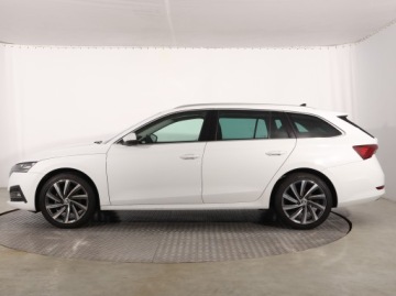 Skoda Octavia IV Liftback 1.5 TSI EVO 150KM 2022 Skoda Octavia 1.5 TSI, Salon Polska, zdjęcie 2
