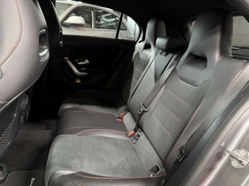 Mercedes Klasa A W177/V177 Hatchback 2.0 220 190KM 2019 Mercedes-Benz Klasa A A220 4Matic AMG Head-Up Skora Full Led Alu 18 Gwaran, zdjęcie 32