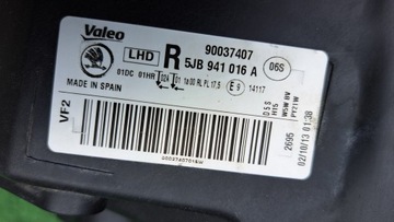 SKODA OE 5JB941016A SVĚTLOMET