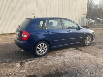 Kia Cerato Sedan 2.0 i 16V 143KM 2005 KIA CERATO liftback 2.0 143 KM, zdjęcie 1
