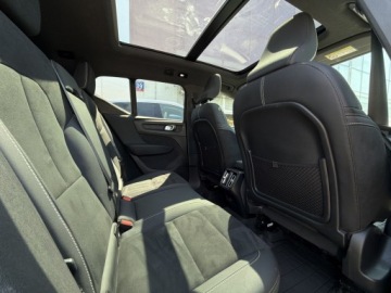 Volvo XC40 Crossover Facelifting 2.0 B3 163KM 2023 Volvo XC 40 XC40 B3 Ultimate Dark aut, Salon PL, F, zdjęcie 13