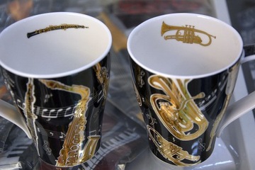 Кружка с золотыми инструментами - DUNOON Английский фарфор Bone China (5388)