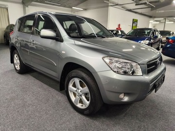 Toyota RAV4 III MPV 2.0 i 16V 152KM 2006 Toyota Rav 4 2.0 benzyna, 105 tys km, Pełny serwis, zdjęcie 2