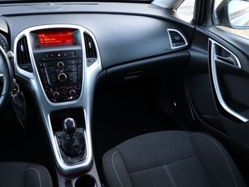 Opel Astra J Hatchback 5d 1.4 Turbo ECOTEC 140KM 2010 Opel Astra 1.4 T, Klima, Klimatronic, Tempomat, zdjęcie 7