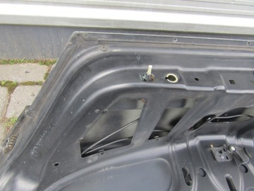 2 ЗАДНЯЯ ДВЕРЬ СЕДАНА MERCEDES W124 85-93
