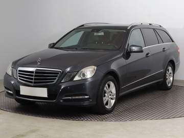 Mercedes Klasa E W212 Kombi 200 CGI BlueEFFICIENCY 184KM 2012 Mercedes E E 200, Automat, Skóra, Navi, Klima, zdjęcie 1