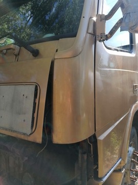 POLIK LEWY VOLVO FM