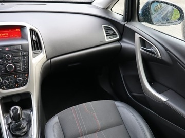 Opel Astra J Sports Tourer 1.4 Turbo ECOTEC 140KM 2012 Opel Astra 1.4 T, Xenon, Klima, Klimatronic, zdjęcie 7